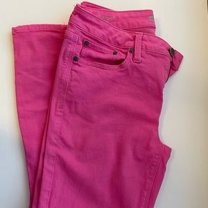 Skinny ankle in a lovely bright pink